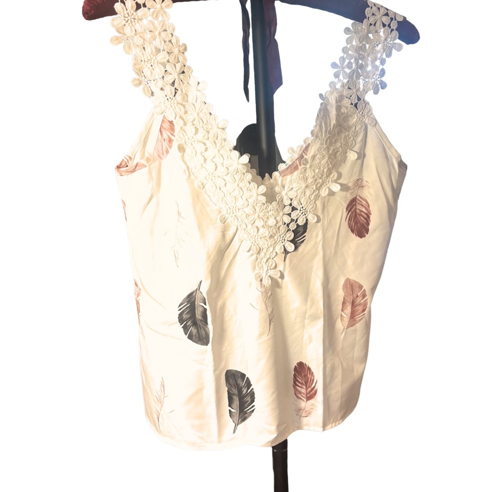 Women’s White Lace-Trim Feather Print Satiny Tank Top Small NWOT